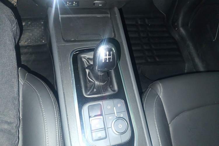 Used Cowin Xuanjie 2024 1.5L Manual Luxury Edition Gear Lever