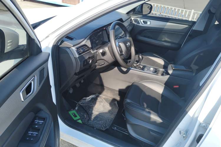Used Cowin Xuanjie 2024 1.5L Manual Luxury Edition Interior 3