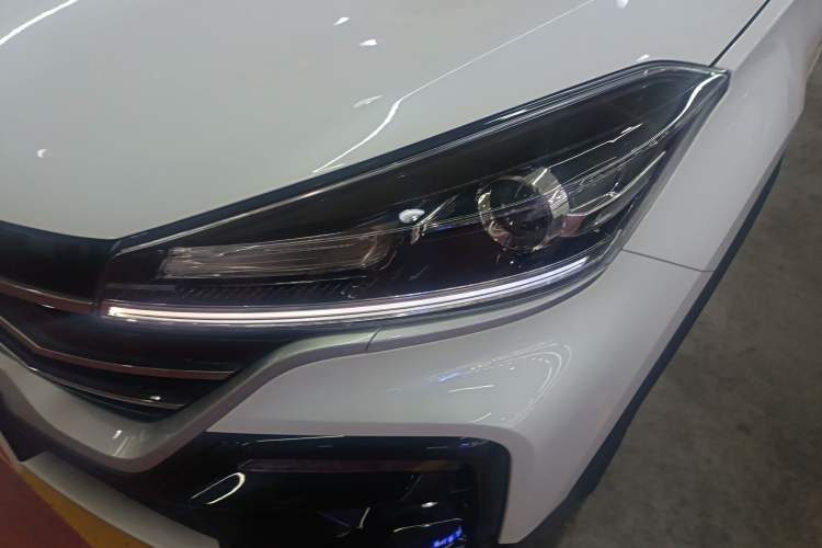 Used Cowin Xuanjie 2024 1.5L Manual Luxury Edition Left Front Headlight