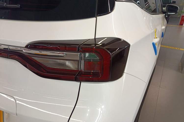 Used Cowin Xuanjie 2024 1.5L CVT Luxury Edition Right Rear Taillight