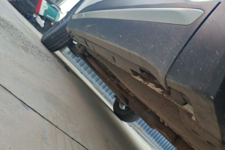 Used Cowin Xuanjie 2024 1.5L Manual Luxury Edition Right Side Sill