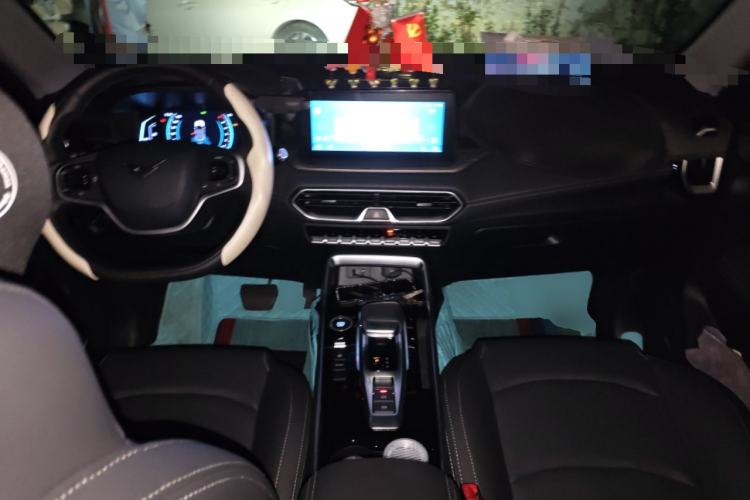Used Cowin Xuanjie Pro 2025 1.5T CVT Leading Edition Center Console