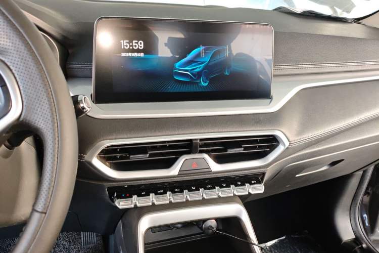 Used Cowin Xuanjie Pro 2021 1.5T CVT Jinghao Edition Audio And AC Panel