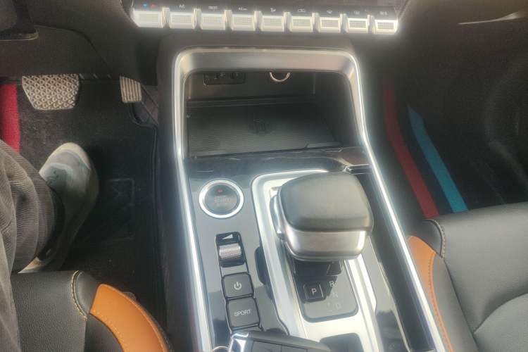 Used Cowin Xuanjie Pro 2021 1.5T CVT Jingzun Edition Gear Lever