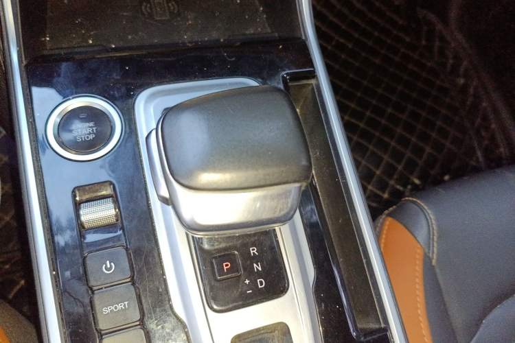 Used Cowin Xuanjie Pro 2021 1.5T CVT Jingzun Edition Gear Lever