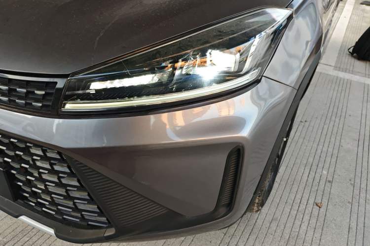 Used Cowin Xuanjie Pro 2021 1.5T CVT Jinghao Edition Left Front Headlight