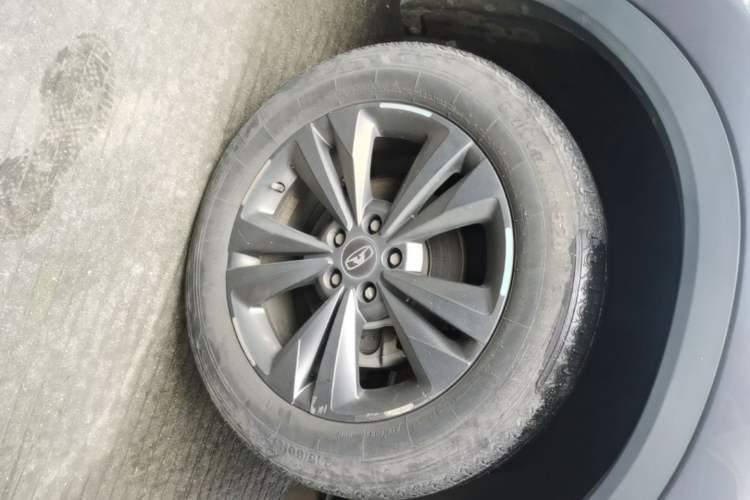 Used Cowin Xuanjie Pro 2021 1.5T CVT Dynamic Edition Right Front Wheel Hub