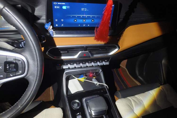 Used Cowin Xuanjie Pro 2021 1.5T CVT Jinghao Edition Audio And AC Panel
