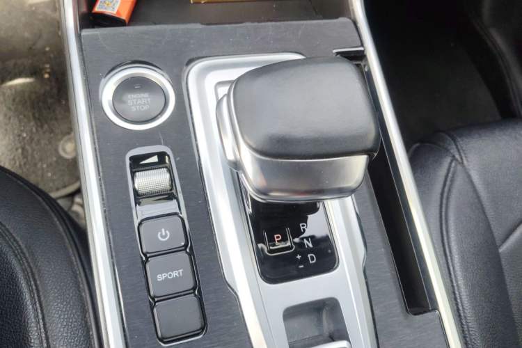 Used Cowin Xuanjie Pro 2021 1.5T CVT Dynamic Edition Gear Lever