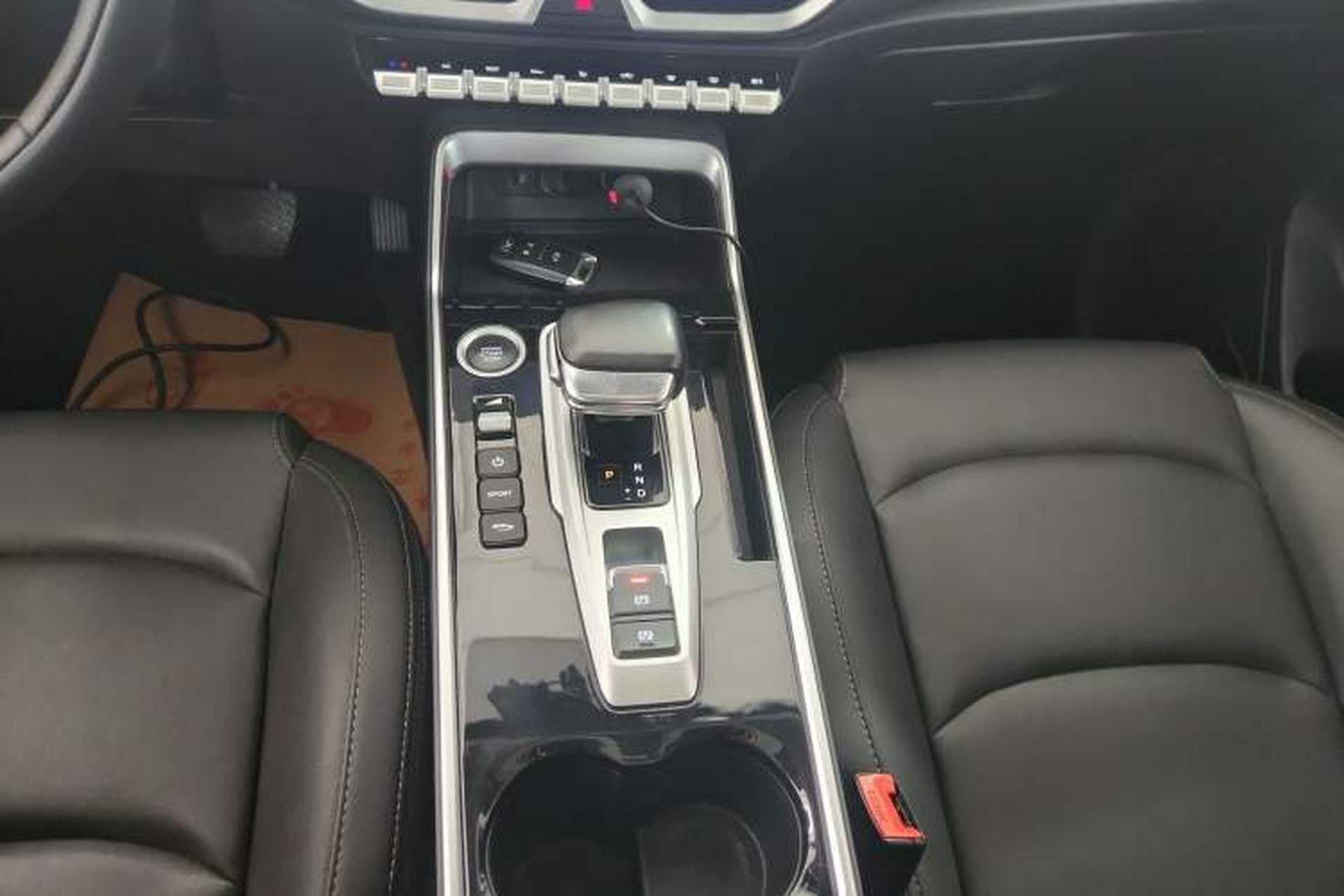 Used Cowin Xuanjie Pro 2021 1.5T CVT Jingzun Edition Gear Lever
