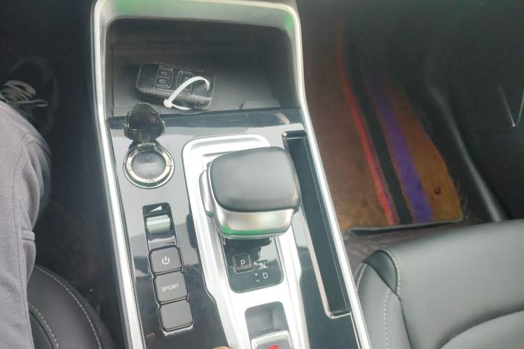 Used Cowin Xuanjie Pro 2021 1.5T CVT Jinghao Edition Gear Lever