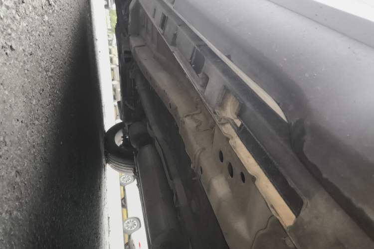 Used Cowin Xuanjie Pro 2021 1.5T CVT Jingzun Edition Left Side Sill