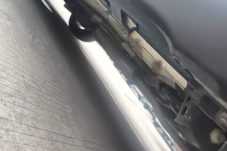 Used Cowin Xuanjie Pro 2021 1.5T CVT Dynamic Edition Left Side Sill