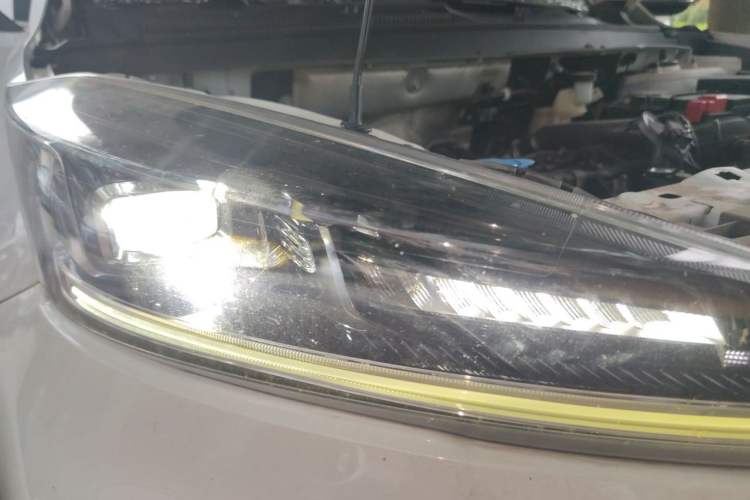 Used Cowin Xuanjie Pro 2021 1.5T CVT Jinghao Edition Right Front Headlight