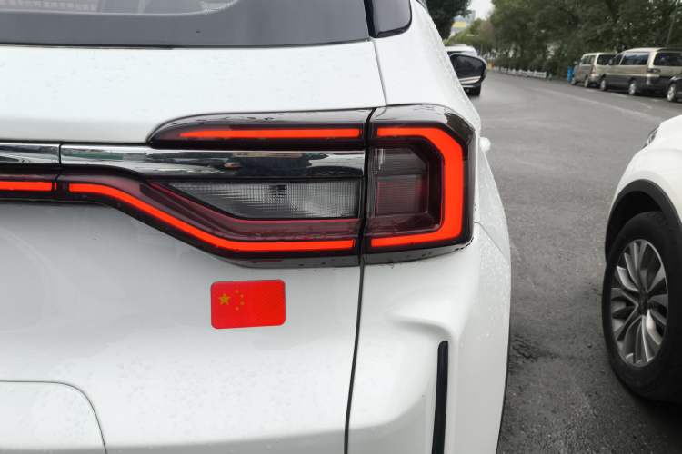 Used Cowin Xuanjie Pro 2021 1.5T CVT Jingzun Edition Right Rear Taillight