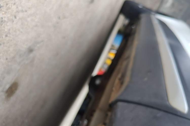 Used Cowin Xuanjie Pro 2021 1.5T CVT Jinghao Edition Right Side Sill