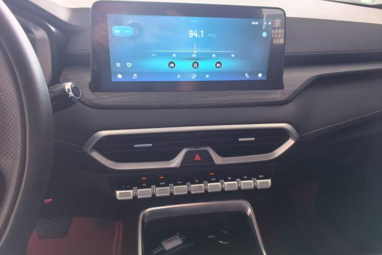 Used Cowin Xuanjie Pro 2024 1.5T CVT Luxury Edition Audio And AC Panel