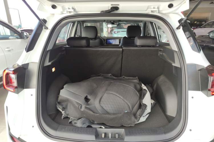 Used Cowin Xuanjie Pro 2024 1.5T CVT Luxury Edition Trunk