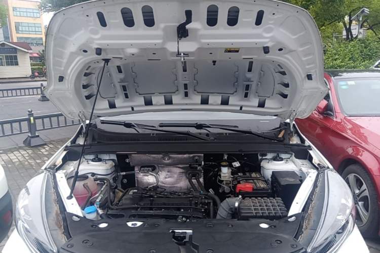 Used Cowin Xuanjie Pro 2025 1.5L Manual Comfort Edition Engine Bay