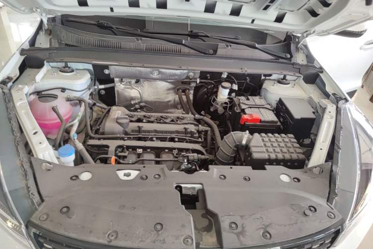 Used Cowin Xuanjie Pro 2025 1.5L Manual Comfort Edition Engine Bay