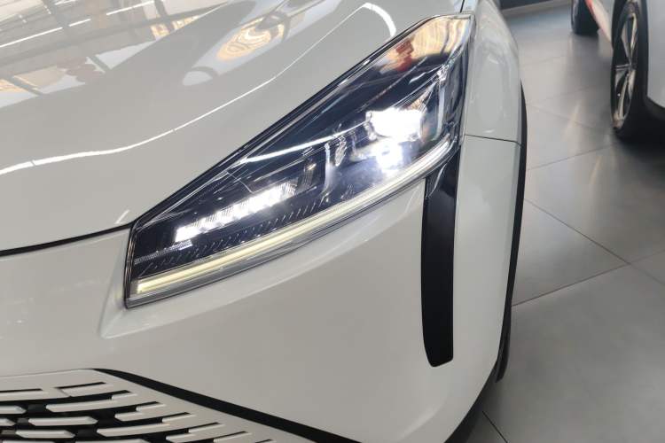 Used Cowin Xuanjie Pro 2025 1.5T CVT Leading Edition Left Front Headlight