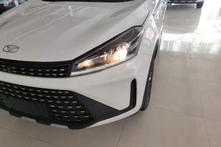 Used Cowin Xuanjie Pro 2025 1.5L Manual Comfort Edition Left Front Headlight