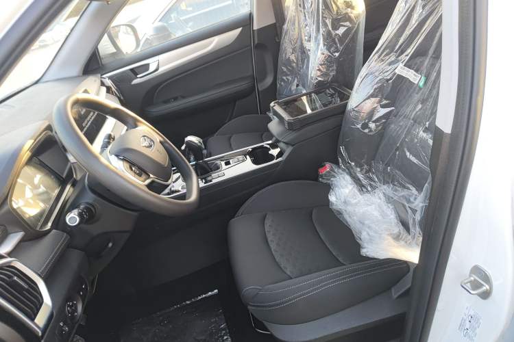 Used Cowin Xuanjie Pro 2025 1.5L Manual Comfort Edition Left Front Seat