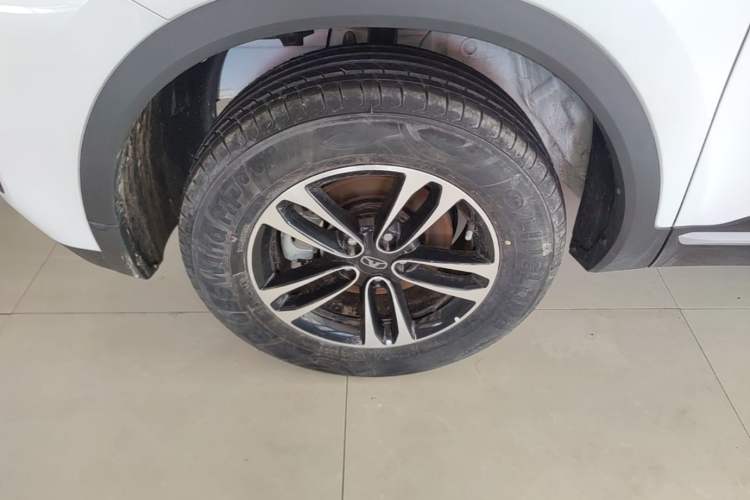 Used Cowin Xuanjie Pro 2025 1.5L Manual Comfort Edition Left Front Wheel Hub