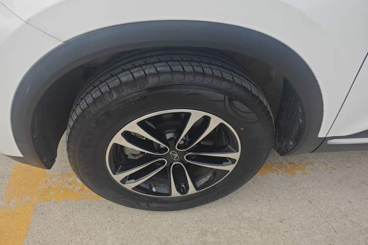 Used Cowin Xuanjie Pro 2025 1.5L CVT Comfort Edition Left Front Wheel Hub