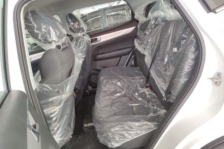 Used Cowin Xuanjie Pro 2025 1.5L Manual Comfort Edition Left Rear Seat