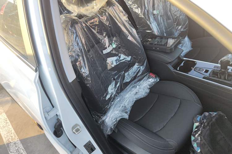 Used Cowin Xuanjie Pro 2025 1.5L Manual Comfort Edition Right Front Seat