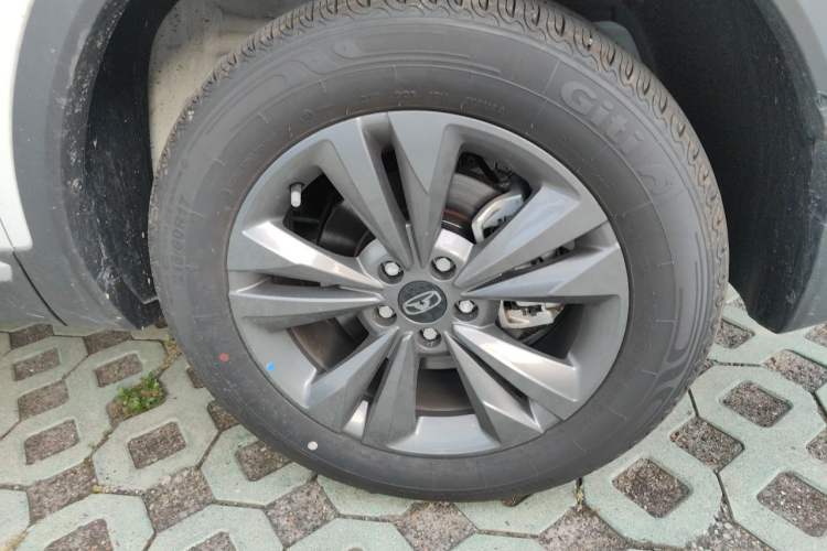 Used Cowin Xuanjie Pro 2025 1.5L CVT Luxury Edition Right Front Wheel Hub