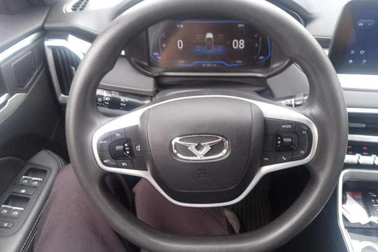 Used Cowin Xuanjie Pro 2025 1.5L Manual Comfort Edition Steering Wheel