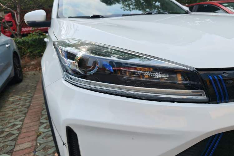 Used Cowin Xuanjie Pro EV 2022 401 km Enjoyment Version Right Front Headlight