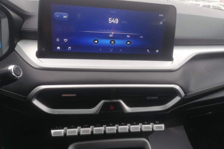 Used Cowin Xuanjie Pro EV 2022 401 km Enjoyment Version Audio And AC Panel
