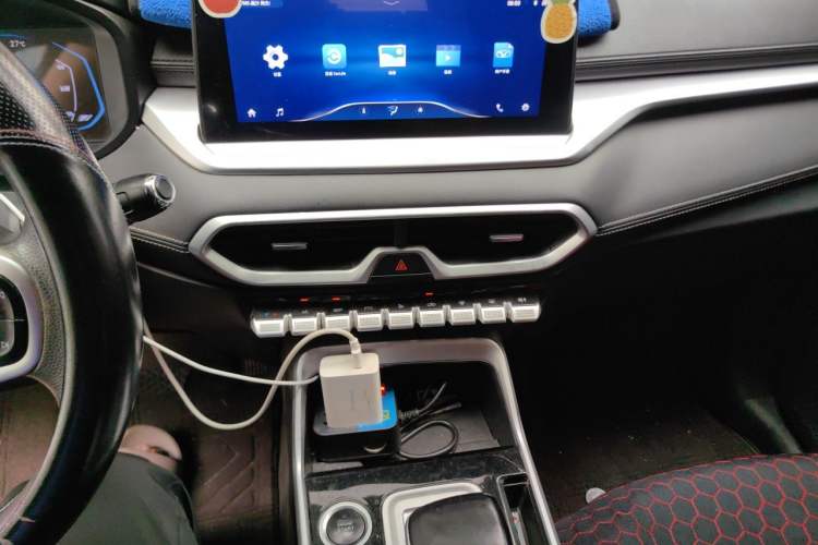 Used Cowin Xuanjie Pro EV 2022 401 km Enjoyment Version Audio And AC Panel