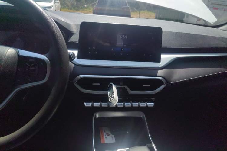 Used Cowin Xuanjie Pro EV 2022 401 km Enjoyment Version Audio And AC Panel