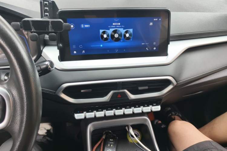Used Cowin Xuanjie Pro EV 2022 401 km Enjoyment Version Audio And AC Panel