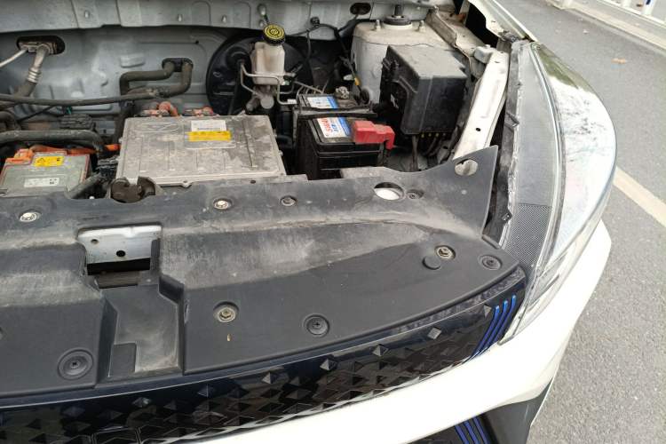 Used Cowin Xuanjie Pro EV 2022 401 km Enjoyment Version Engine Bay Left