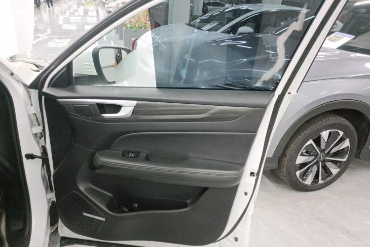 Used Cowin Xuanjie Pro EV 2022 401 km Enjoyment Version Interior 5