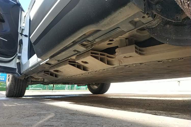Used Cowin Xuanjie Pro EV 2022 401 km Enjoyment Version Left Side Sill