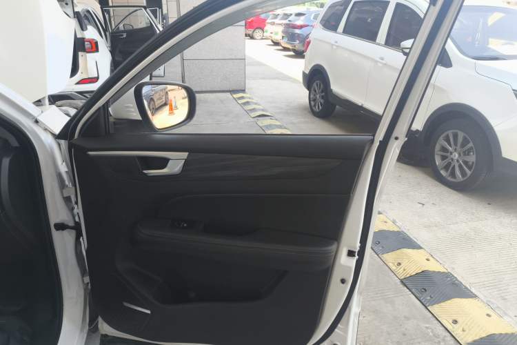 Used Cowin Xuanjie Pro EV 2022 401 km Enjoyment Version Right Front Door Interior