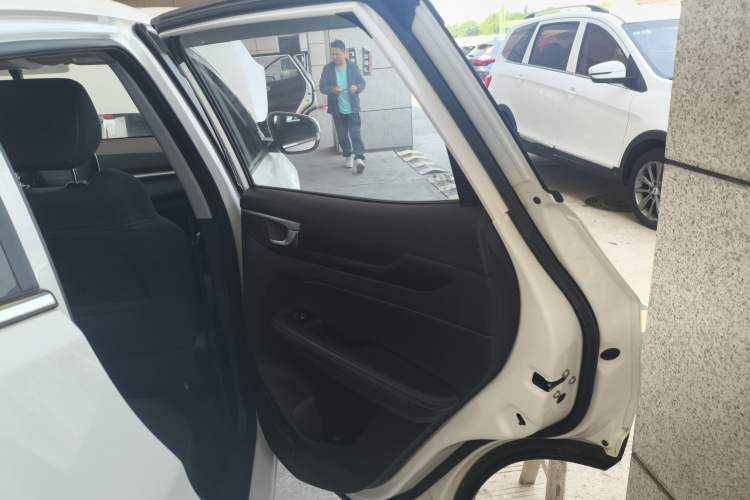 Used Cowin Xuanjie Pro EV 2022 401 km Enjoyment Version Right Rear Door Interior