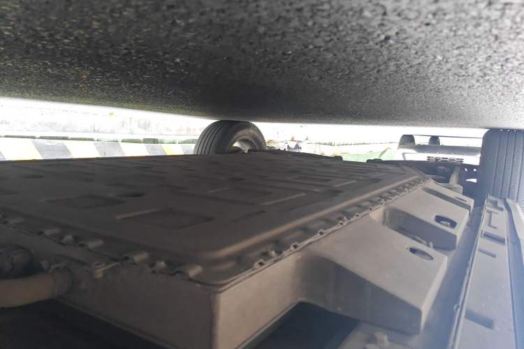 Used Cowin Xuanjie Pro EV 2023 401 km Online Booking Version Chassis Front Right