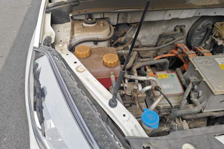 Used Cowin Xuanjie Pro EV 2023 401 km Online Booking Version Engine Bay Right