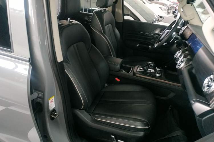 Used Cyberspace 300 2021 Off-Road Edition 2.0T Conqueror Right Front Seat