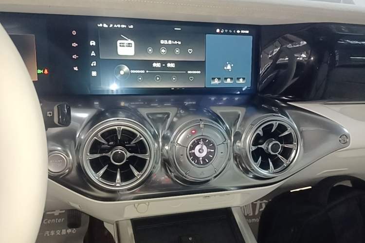 Used Cyberspace Tank 300 2021 2.0T Cyber Tank Audio And AC Panel