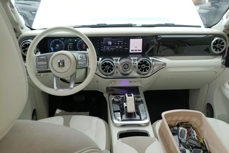 Used Cyberspace Tank 300 2021 2.0T Cyber Tank Center Console
