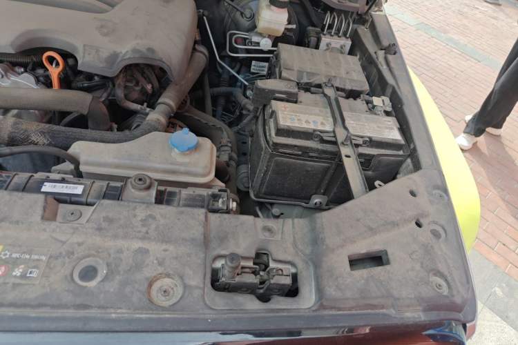 Used Cyberspace Tank 300 2021 2.0T Cyber Tank Engine Bay Left