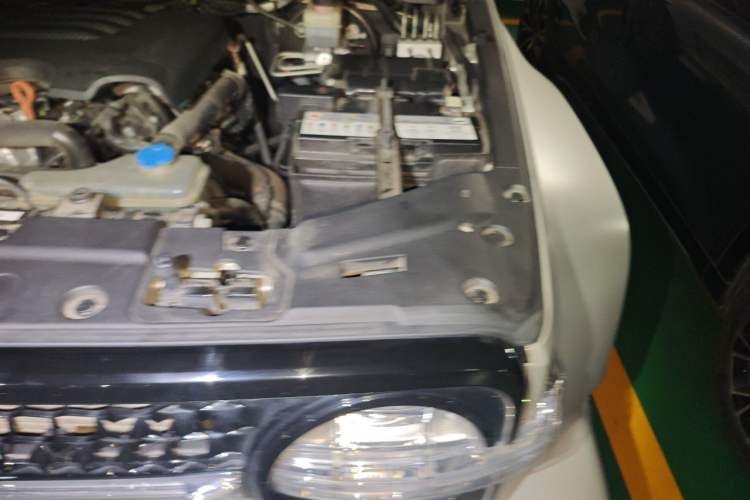 Used Cyberspace Tank 300 2021 2.0T Cyber Tank Engine Bay Left